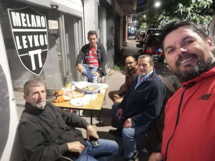 Οι Μελανόλευκοι "καλά κρατούν” Οι Μελανόλευκοι “καλά κρατούν”