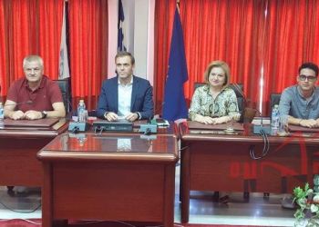 Οι παρεμβάσεις της Μαρίας Μίχου συνοδεύοντας τον υπεύθυνο τύπου ΠΑΣΟΚ – ΚΙΝΑΛ Δ. Μάντζο