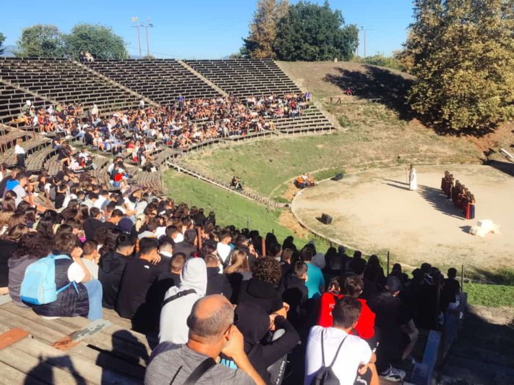 «Ολύμπια εν Δίω» – Γυμνάσιο Σαλαμίνας: