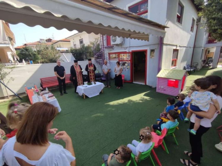Ο Δήμαρχος Κατερίνης στον αγιασμό του Βρεφονηπιακού σταθμού της ΔΗΚΕΔΗΚ στα Ευαγγελικά