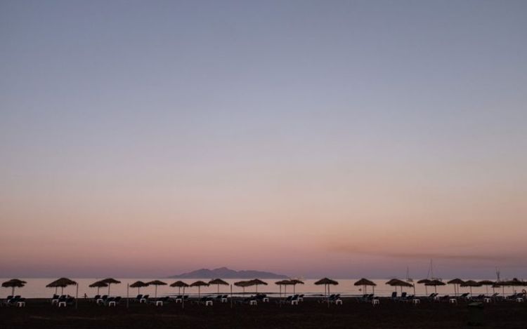 Ο Καιρός Σήμερα: Ηλιοφάνεια με λίγες τοπικές νεφώσεις.