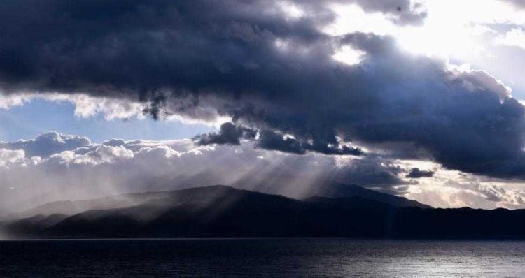 Ο Καιρός Σήμερα: Ηλιοφάνεια, σήμερα Σάββατο με λίγες νεφώσεις, θερμοκρασία σε φυσιολογικά για την εποχή επίπεδα