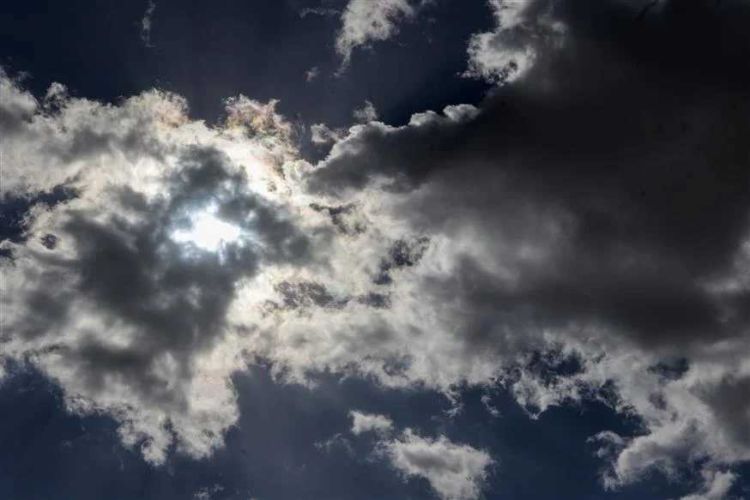 Ο Καιρός Σήμερα: Κυριακή με ηλιοφάνεια και λίγες νεφώσεις Ο Καιρός Σήμερα: Κυριακή με ηλιοφάνεια και λίγες νεφώσεις