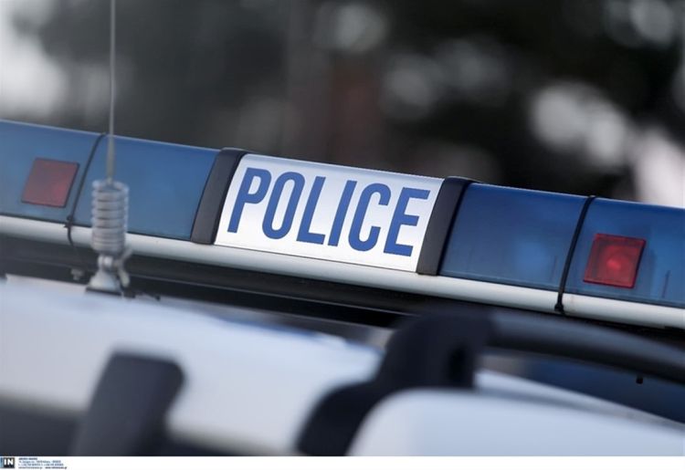 Πιερία: Χειροπέδες σε νεαρό αλλοδαπό που διακινούσε παράτυπους μετανάστες