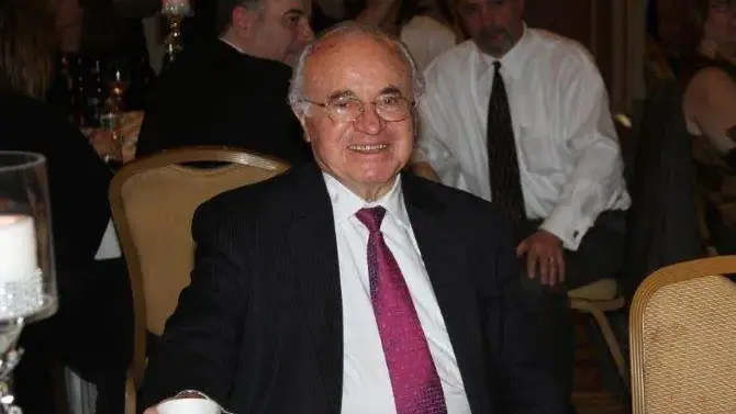 Στο Θεόφιλο Καμπερίδη Στο Θεόφιλο Καμπερίδη