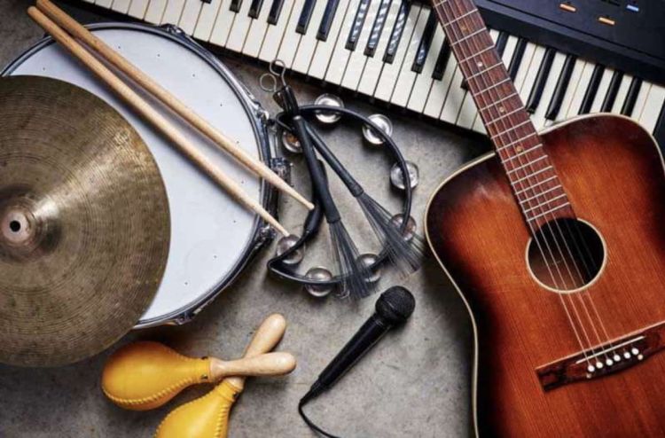 Το έντεχνο τραγούδι σύμφωνα με την έρευνα του μουσικολόγου Κώστα Σακκούλα Το ΈΝΤΕΧΝΟ τραγούδι σύμφωνα με την έρευνα του Μουσικολόγου ΚΩΣΤΑ ΣΑΚΚΟΥΛΑ