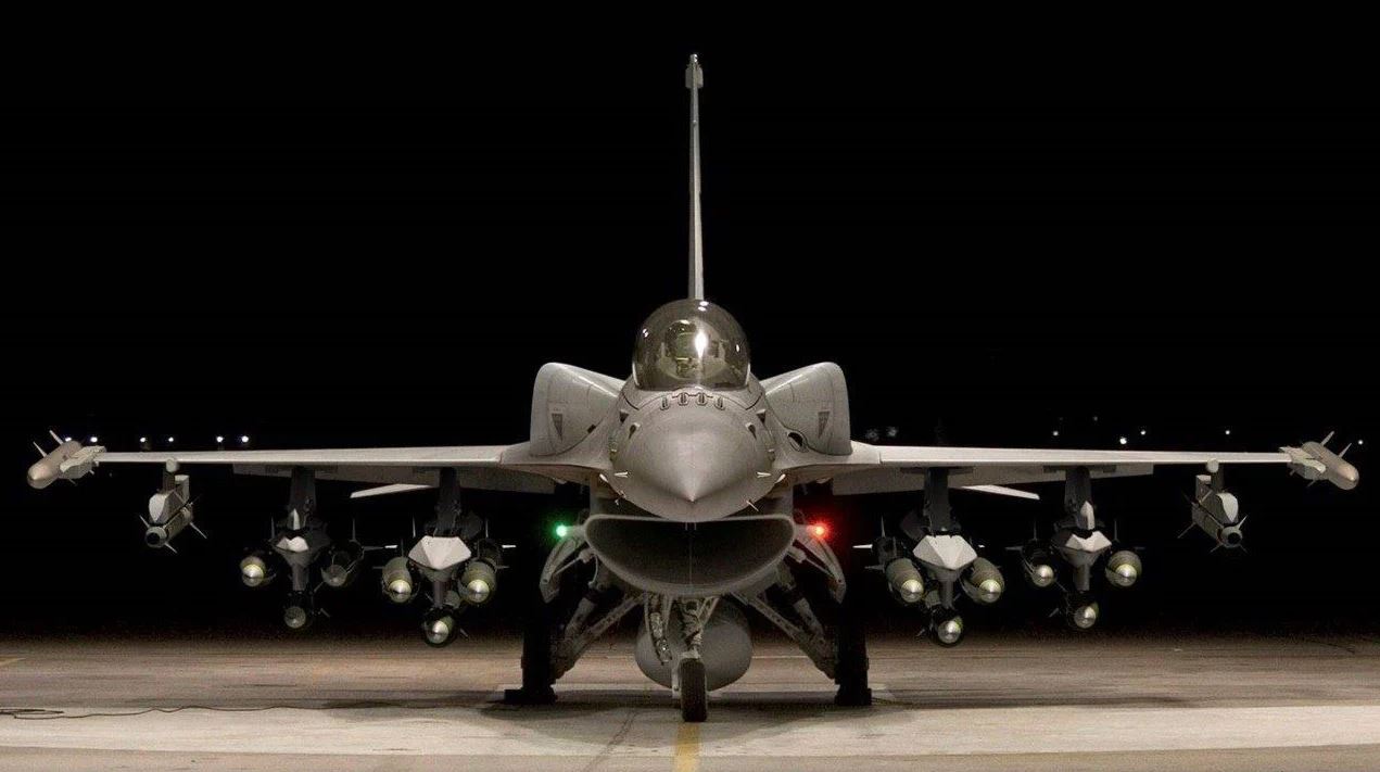 H Πολεμική Αεροπορία παραλαμβάνει τα πρώτα F 16 Viper – Γιατί ανησυχεί η Τουρκία