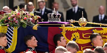 Βασίλισσα Ελισάβετ: Στη Βασιλική Κρύπτη Η Σορός Της – Τέλος Εποχής