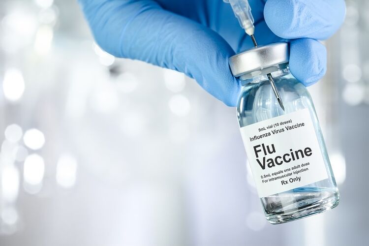 Εποχική Γρίπη: Γεμίζουν Τα Φαρμακεία Με Εμβόλια