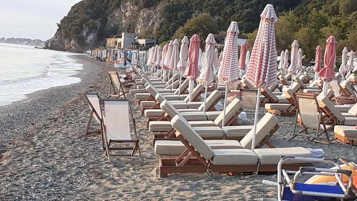 Η κουλτούρα των ομπρελοκαθισμάτων Η κουλτούρα των ομπρελοκαθισμάτων