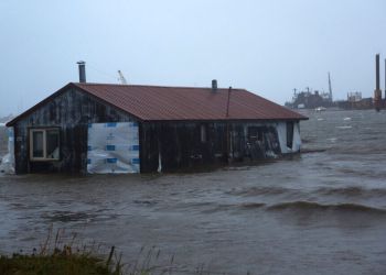 ΗΠΑ: Η Αλάσκα αντιμέτωπη με την ισχυρότερη καταιγίδα των τελευταίων 50 ετών ΗΠΑ: Η Αλάσκα αντιμέτωπη με την ισχυρότερη καταιγίδα των τελευταίων 50 ετών