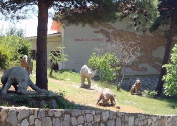 Ημερήσιες εκδρομές με βάση την Κατερίνη – Σπήλαιο Πετραλώνων και Περέκ Ημερήσιες εκδρομές με βάση την Κατερίνη – Σπήλαιο Πετραλώνων και Περέκ