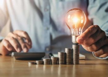 Κλιμακωτή ενίσχυση στους λογαριασμούς ρεύματος – Μπόνους για όποιους μειώνουν την κατανάλωση