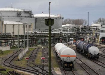 Κομισιόν: Μειώστε την κατανάλωση ρεύματος τις ώρες αιχμής Κομισιόν: Μειώστε την κατανάλωση ρεύματος τις ώρες αιχμής