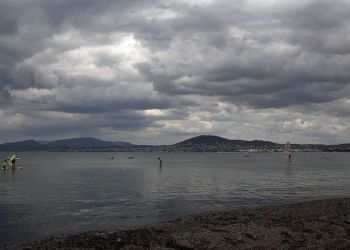 Ο Καιρός Σήμερα: Παρασκευή με μικρή πτώση της θερμοκρασίας και τοπικές βροχές και καταιγίδες Ο Καιρός Σήμερα: Παρασκευή με μικρή πτώση της θερμοκρασίας και τοπικές βροχές και καταιγίδες