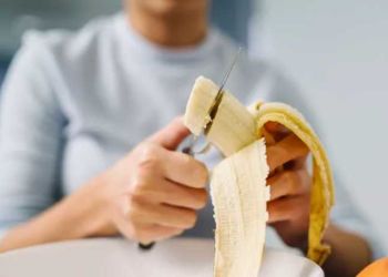 Πεινασμένος διαρρήκτης άδειασε δύο σπίτια και άραξε τραπέζι να καθαρίσει φρουτάκι Πεινασμένος διαρρήκτης άδειασε δύο σπίτια και άραξε τραπέζι να καθαρίσει φρουτάκι