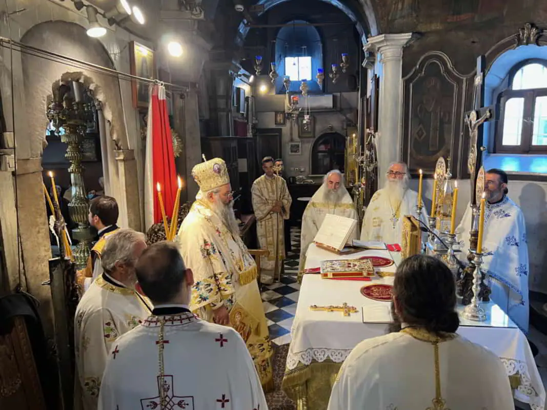Προσκύνημα στην Ιερά Νήσο Τήνο από την Ιερά Μητρόπολη Κίτρους Προσκύνημα στην Ιερά Νήσο Τήνο από την Ιερά Μητρόπολη Κίτρους