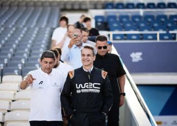 Στο ΟΑΚΑ με φόρμα Wrc ο Κυριάκος Μητσοτάκης