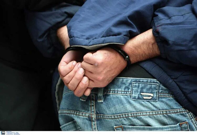 Συνελήφθη Στην Πιερία 21Χρονος Με Κλεμμένο Αυτοκίνητο Από Την Αθήνα