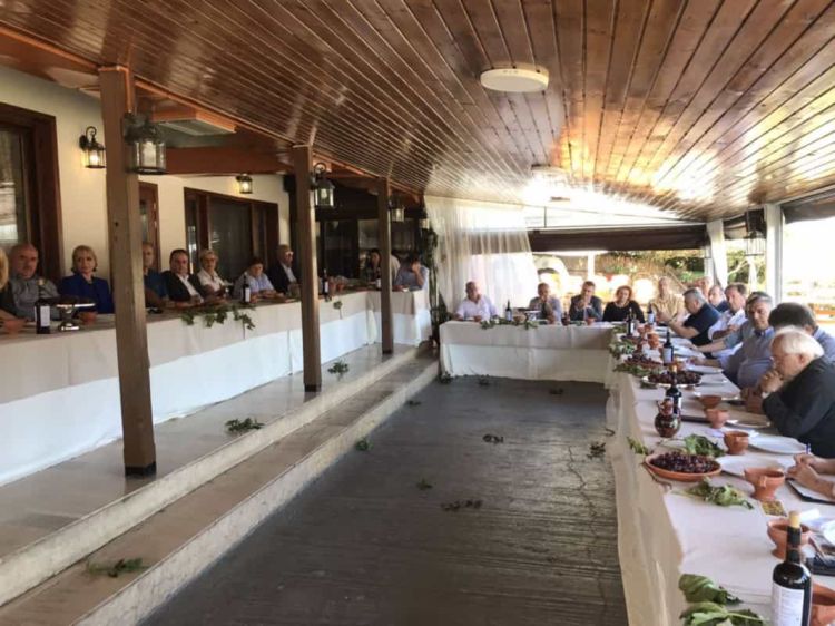 Αυλαία στη Διεθνή Νεανική Συνάντηση Αρχαίου Δράματος, Μουσικής και Αθλητισμού «Ολύμπια Εν Δίω» που έγινε 10 χρόνων