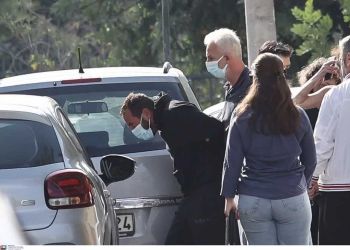 Βιασμός 12χρονης: Στον ανακριτή οι δύο συλληφθέντες – Με διορισμένο δικηγόρο ο 53χρονος (video)