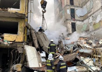 Βομβαρδίζει το Κίεβο και άλλες πόλεις η Ρωσία – Νεκροί και τραυματίες