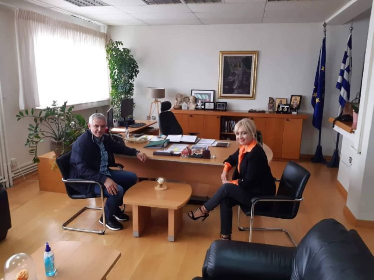 Επίσκεψη του Πέτρου Κιάφα στην κ. Αντιπεριφερειάρχη Επίσκεψη του Πέτρου Κιάφα στην κ. Αντιπεριφερειάρχη