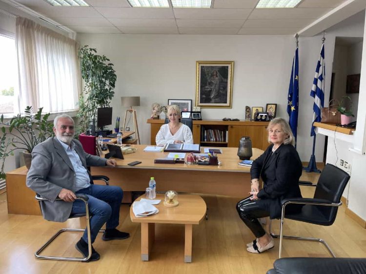 Επίσκεψη του Προέδρου των Ολυμπίων εν Δίω και της υπεύθυνης της διοργάνωσης στην Αντιπεριφερειάρχη Πιερίας Επίσκεψη του Προέδρου των Ολυμπίων εν Δίω και της υπεύθυνης της διοργάνωσης στην Αντιπεριφερειάρχη Πιερίας