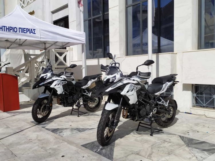 Επιμελητήριο Πιερίας: Δωρεά δύο μοτοσυκλετών στην ομάδα ΔΙΑΣ του αστυνομικού τμήματος Κατερίνης
