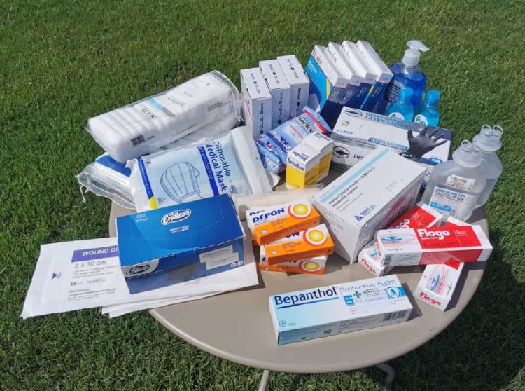 Η Εθελοντική Ομάδα Δράσης Ν. Πιερίας στηρίζει την εκπαιδευτική κοινότητα: Δωρεά 80 φορητών φαρμακείων σε σχολικές μονάδες Η Εθελοντική Ομάδα Δράσης Ν. Πιερίας στηρίζει την εκπαιδευτική κοινότητα: Δωρεά 80 φορητών φαρμακείων σε σχολικές μονάδες