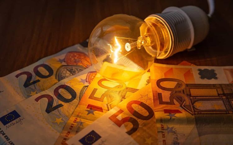 Λογαριασμοί ρεύματος: Μετρήσεις ακόμα και σε βάθος ενός έτους και «έναντι» με περσινές καταναλώσεις και φετινές τιμές Λογαριασμοί ρεύματος: Μετρήσεις ακόμα και σε βάθος ενός έτους και «έναντι» με περσινές καταναλώσεις και φετινές τιμές