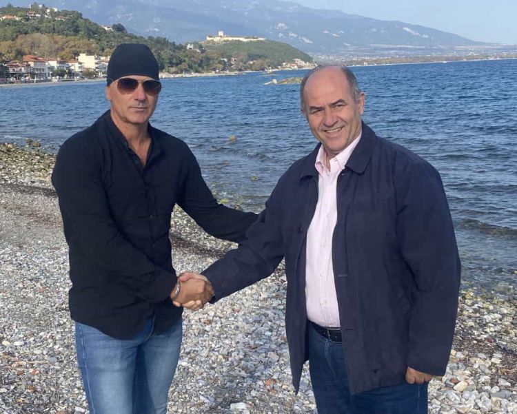 Ο Στέλιος Μπόζας ανήκει από σήμερα στην οικογένεια της ΣΥΝθεσης Ο Στέλιος Μπόζας ανήκει από σήμερα στην οικογένεια της ΣΥΝθεσης