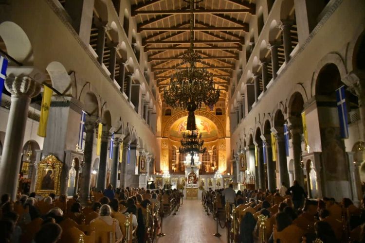 Προεόρτια Αρχιερατική Αγρυπνία στον Άγιο Δημήτριο Θεσσαλονίκης Προεόρτια Αρχιερατική Αγρυπνία στον Άγιο Δημήτριο Θεσσαλονίκης