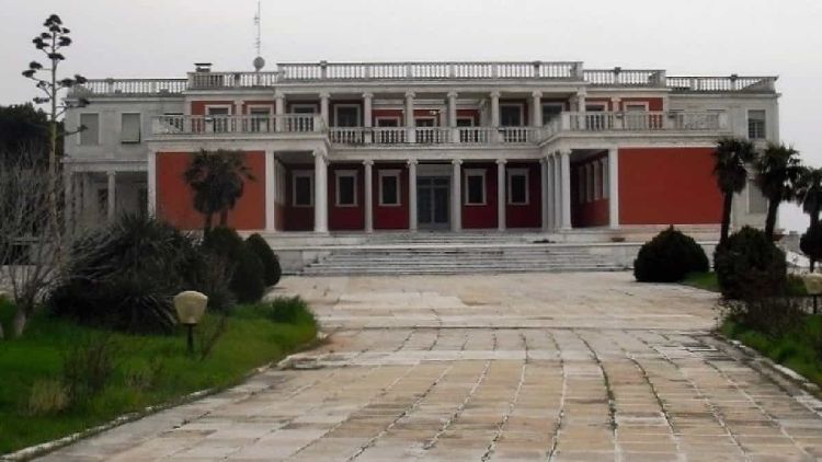 Ρημάζει το «Παλατάκι» της Θεσσαλονίκης, γνωστό και ως «Κυβερνείο» - Τελευταίος κάτοικος ο Νίκος Τσιαρτσιώνης Ρημάζει το «Παλατάκι» της Θεσσαλονίκης, γνωστό και ως «Κυβερνείο» – Τελευταίος κάτοικος ο Νίκος Τσιαρτσιώνης