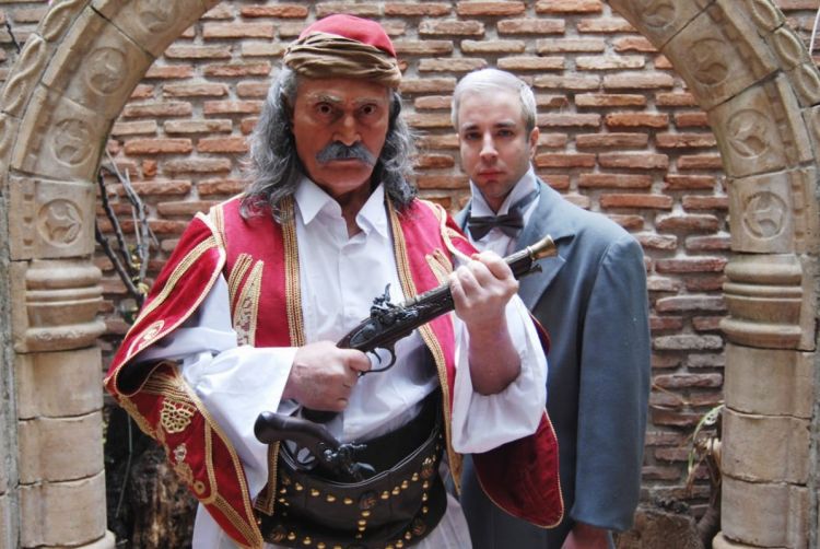 Στην Κατερίνη θα βρεθεί την ερχόμενη εβδομάδα ο ηθοποιός και συγγραφέας Αλμπέρτο Εσκενάζυ. Στην Κατερίνη θα βρεθεί την ερχόμενη εβδομάδα ο ηθοποιός και συγγραφέας Αλμπέρτο Εσκενάζυ.