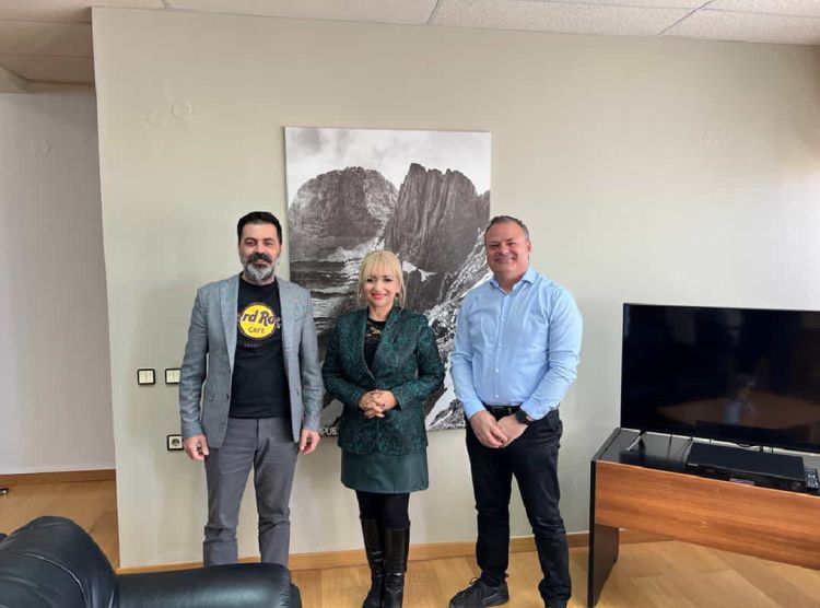 Συνάντηση Εργασίας με την Αντιπεριφερειάρχη Πιερίας κα Σοφία Μαυρίδου είχε ο “Μαστόδοντας Νεοκαισάρειας”