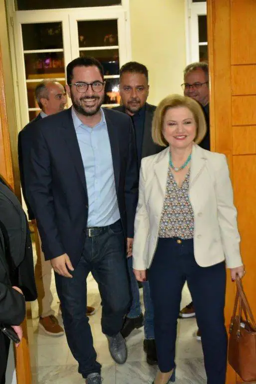 Για το ΠΑΣΟΚ που συσπειρώνεται, ανανεώνεται και δίνει την μάχη για μια νέα πορεία, νικηφόρα και ελπιδοφόρα. Για το ΠΑΣΟΚ που συσπειρώνεται, ανανεώνεται και δίνει την μάχη για μια νέα πορεία, νικηφόρα και ελπιδοφόρα.