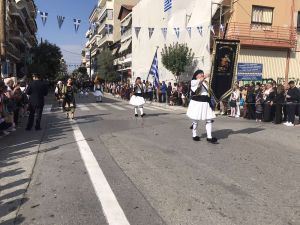 Η μαθητική παρέλαση της Κατερίνης για την 28η Οκτωβρίου σε εικόνες και βίντεο