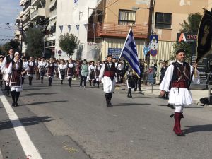 Η μαθητική παρέλαση της Κατερίνης για την 28η Οκτωβρίου σε εικόνες και βίντεο