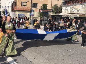 Η μαθητική παρέλαση της Κατερίνης για την 28η Οκτωβρίου σε εικόνες και βίντεο