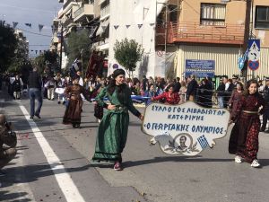 Η μαθητική παρέλαση της Κατερίνης για την 28η Οκτωβρίου σε εικόνες και βίντεο