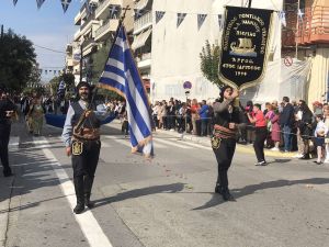 Η μαθητική παρέλαση της Κατερίνης για την 28η Οκτωβρίου σε εικόνες και βίντεο
