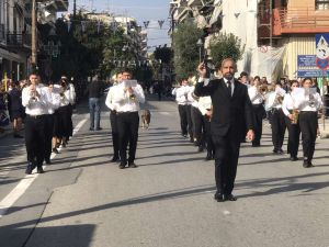 Η μαθητική παρέλαση της Κατερίνης για την 28η Οκτωβρίου σε εικόνες και βίντεο