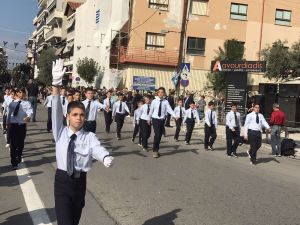 Η μαθητική παρέλαση της Κατερίνης για την 28η Οκτωβρίου σε εικόνες και βίντεο