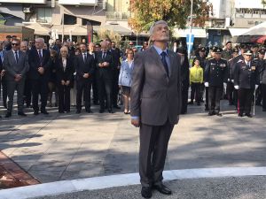 – Κατάθεση Στεφάνων