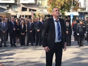 – Κατάθεση Στεφάνων