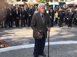 – Κατάθεση Στεφάνων