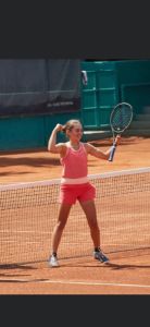 Κατερίνα Ουσταμπασίδου: Ένα αστέρι του τένις από την Κατερίνη