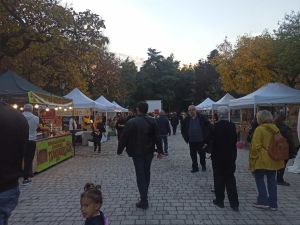 Μελισσοκομικός Σύλλογος Πιερίας: 2η γιορτή μελιού στο Πάρκο της Κατερίνης Μελισσοκομικός Σύλλογος Πιερίας: 2η γιορτή μελιού στο Πάρκο της Κατερίνης