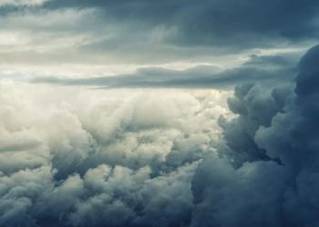 Ο Καιρός Σήμερα: Νεφώσεις, με τοπικές βροχές και πτώση θερμοκρασίας